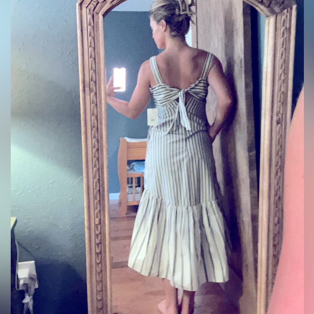 Theory NWT Darling Pinstripe Dress with Bow Tie Back + Pockets!